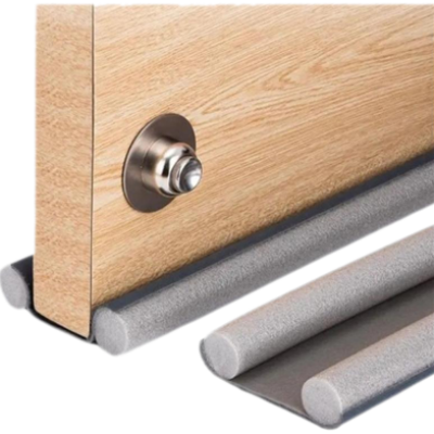 Door bottom sealing strip